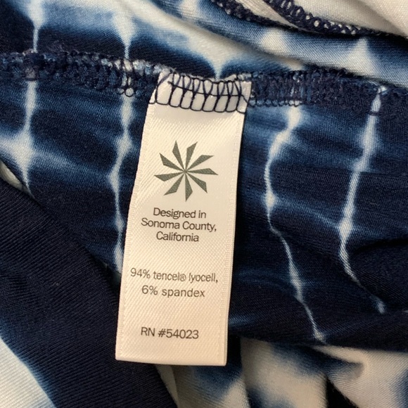 Athleta Maxi Skirt Size Large (L) Navy & White Tie Dye/Shibori Print - Picture 9 of 11